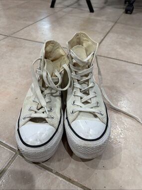 Converse size 7 High-Top Canvas Platform Sneakers in Off-White @@@@